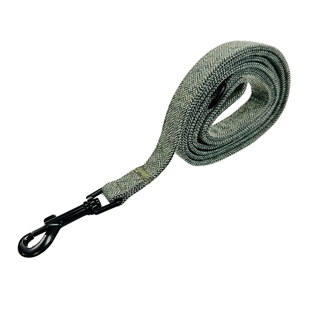 Luxury Tweed Lead in Sage Green